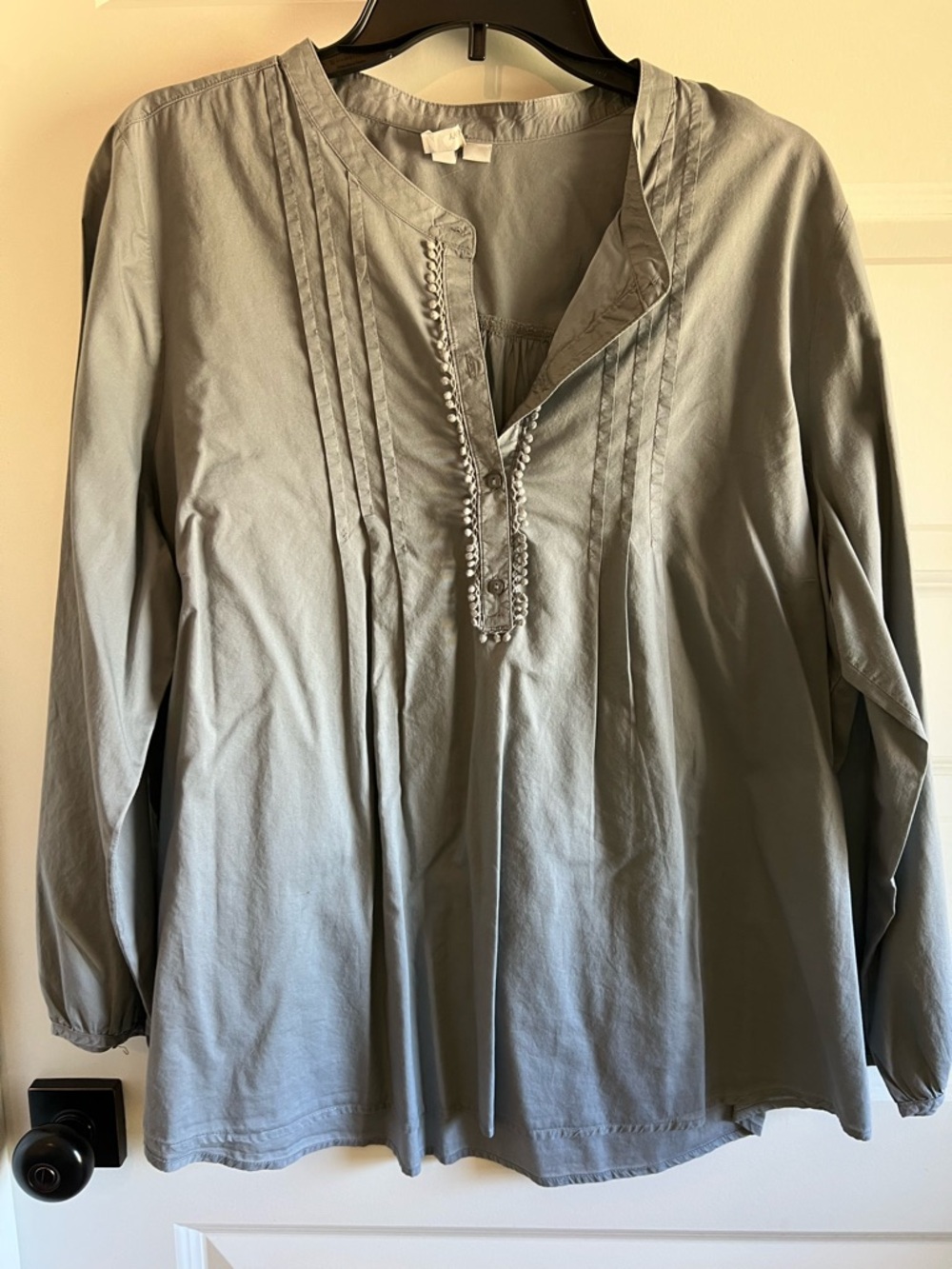 Old Navy Grey Long-Sleeve Pintuck Tunic